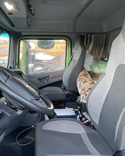 Грузовой самосвал SHACMAN SX33186V366